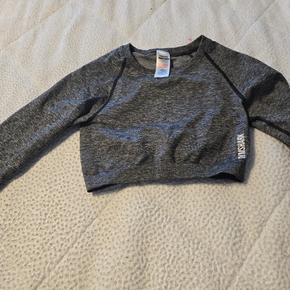Gymshark M Charcoal Long Sleeve Crop